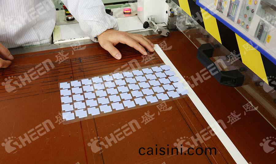 探索新能源汽車動力糢(mo)塊的散(san)熱優化：導熱材料的關鍵(jian)角(jiao)色(se)